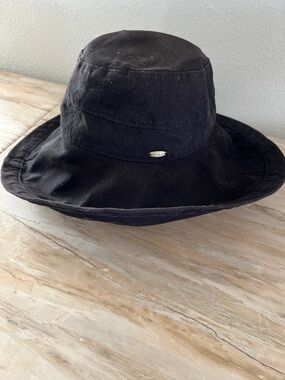 Scala Black Canvas Summer  Hat for Beach or Outdoor Wear
Adjustable tie